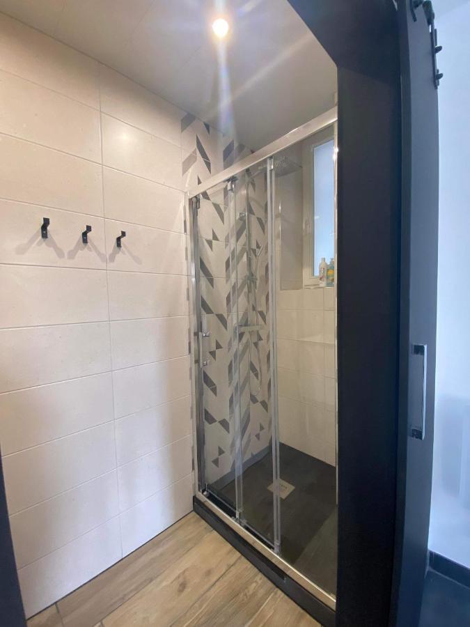 6 Personnes Proche Centre & Parking Appartement *